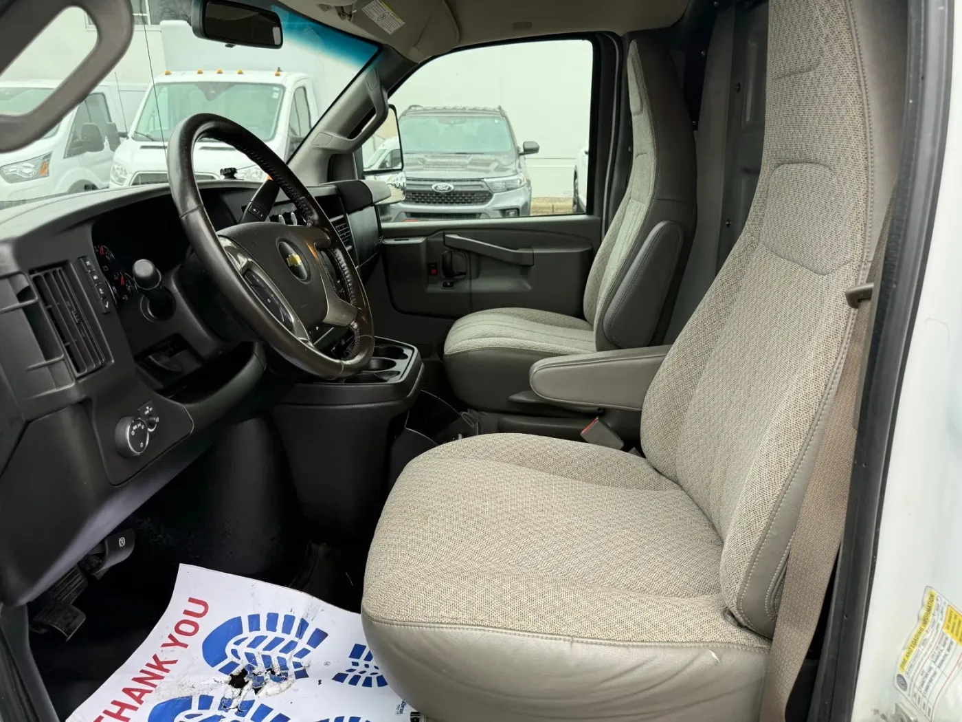 2018 Chevrolet Express 3500 Work Van | Photo 4 of 19