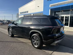 2025 Chevrolet Traverse AWD LT | Thumbnail Photo 2 of 22