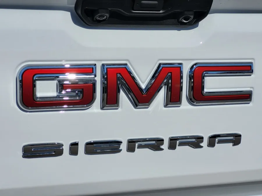 2026 GMC Sierra 1500 Pro | Photo 10 of 22
