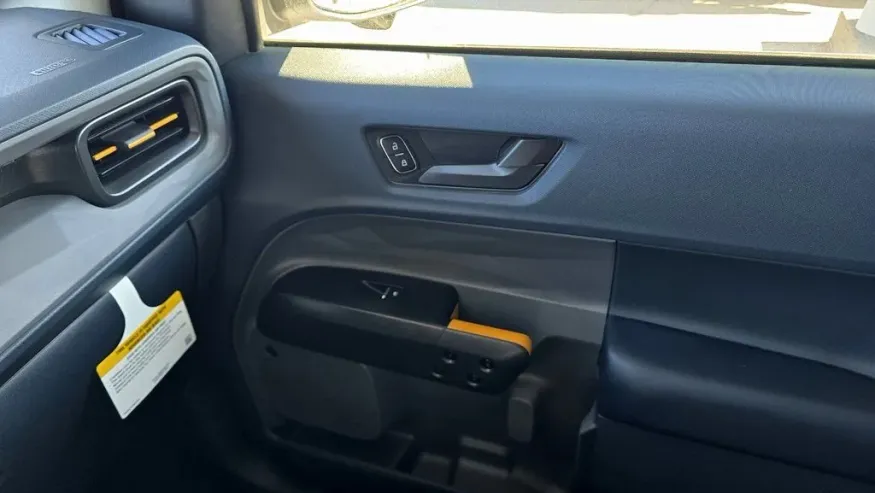 2025 Ford Maverick | Photo 29 of 32