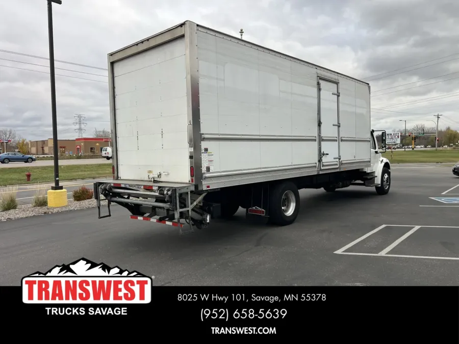 2020 Freightliner M2 106 | Photo 11 of 13