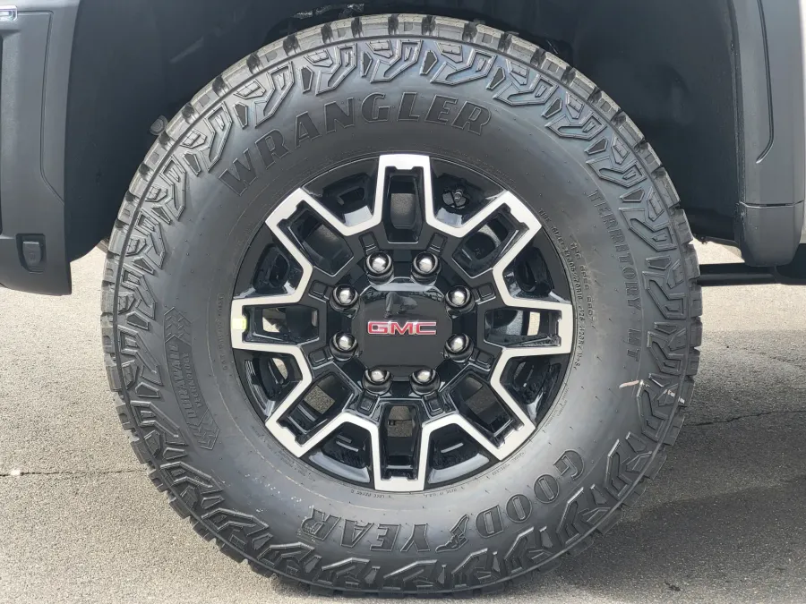 2026 GMC Sierra 2500HD AT4X | Photo 9 of 25