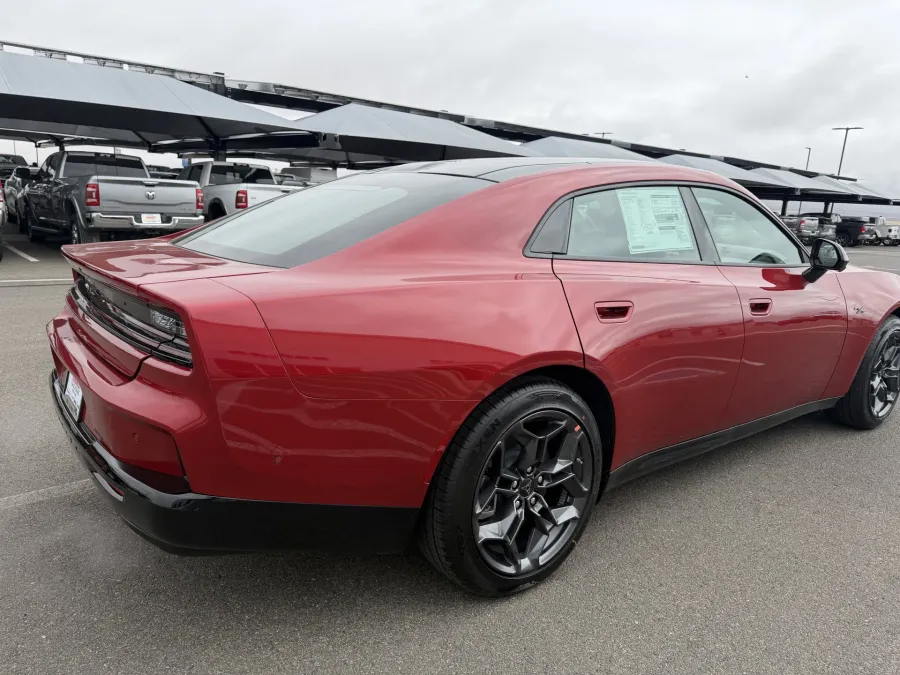 2026 Dodge Charger R/T Plus | Photo 3 of 28