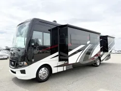 2021 Newmar Bay Star 3626 | Thumbnail Photo 21 of 27