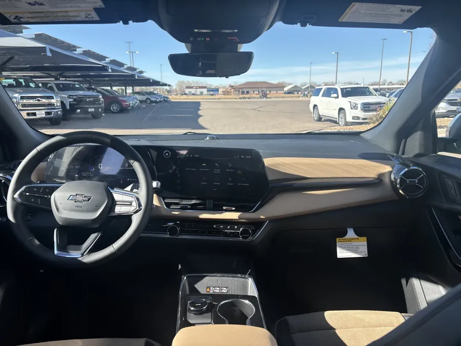 2026 Chevrolet Equinox AWD ACTIV | Photo 12 of 22