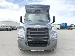 2026 Newmar Summit Aire 4505 | Thumbnail Photo 25 of 32