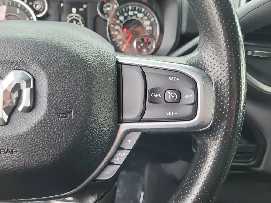 2024 RAM 3500 Chassis Cab SLT | Photo 13 of 22