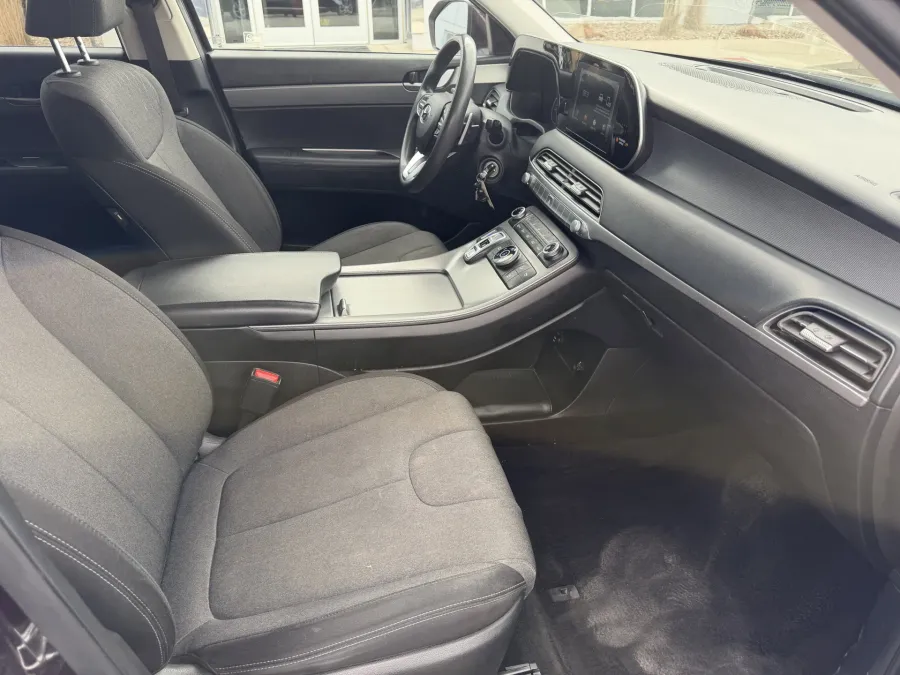 2020 Hyundai Palisade SE | Photo 11 of 18