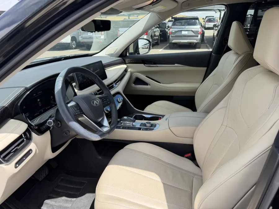 2025 Infiniti QX60 Sensory | Photo 18 of 25