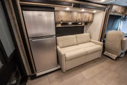 2026 Tiffin Allegro Breeze 33BR | Thumbnail Photo 14 of 21