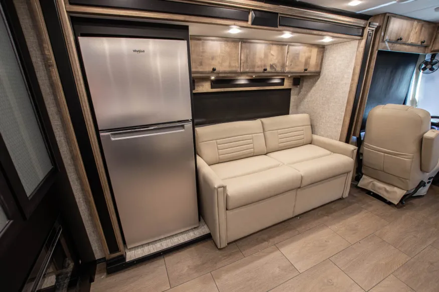 2026 Tiffin Allegro Breeze 33BR | Photo 14 of 21