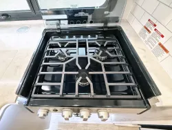 2024 Dynamax Isata 28SS | Thumbnail Photo 10 of 24