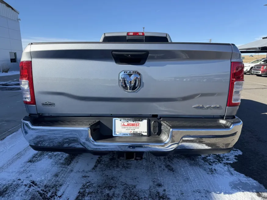 2021 RAM 2500 Tradesman | Photo 6 of 17