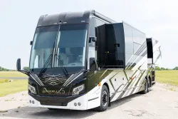 2027 Emerald Luxury Coaches Prevost H3-45 Quad Slide | Thumbnail Photo 27 of 33
