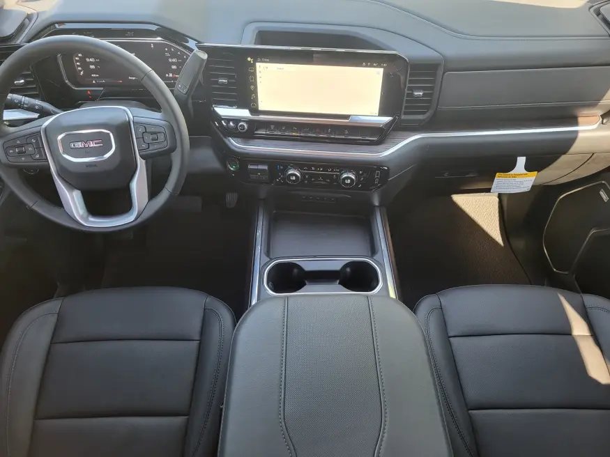 2026 GMC Sierra 3500HD SLT | Photo 20 of 24