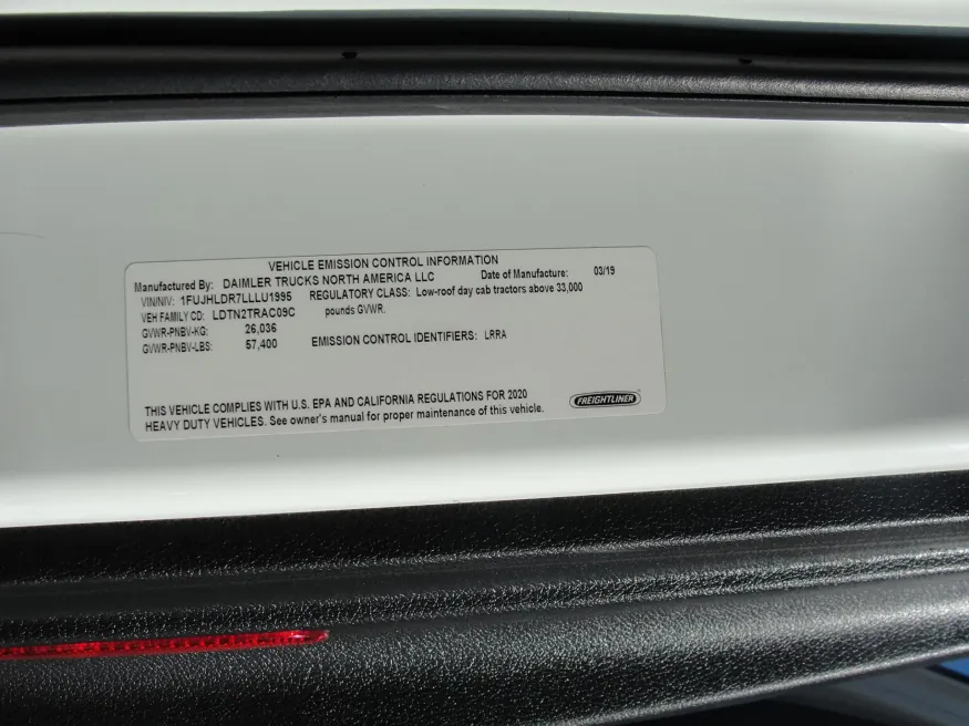 2020 Freightliner Cascadia 126 | Photo 16 of 16