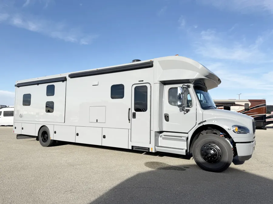 2026 Renegade Verona 40VBH | Photo 1 of 30