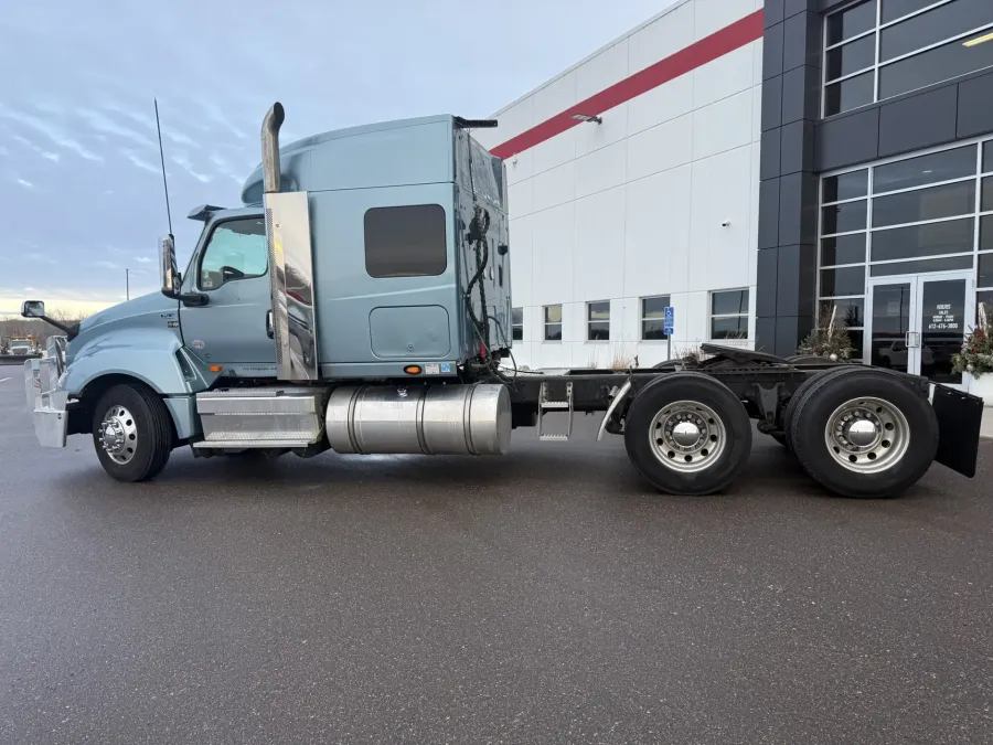 2019 International LT625 | Photo 9 of 15