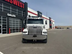 2027 Western Star 47X | Thumbnail Photo 2 of 15