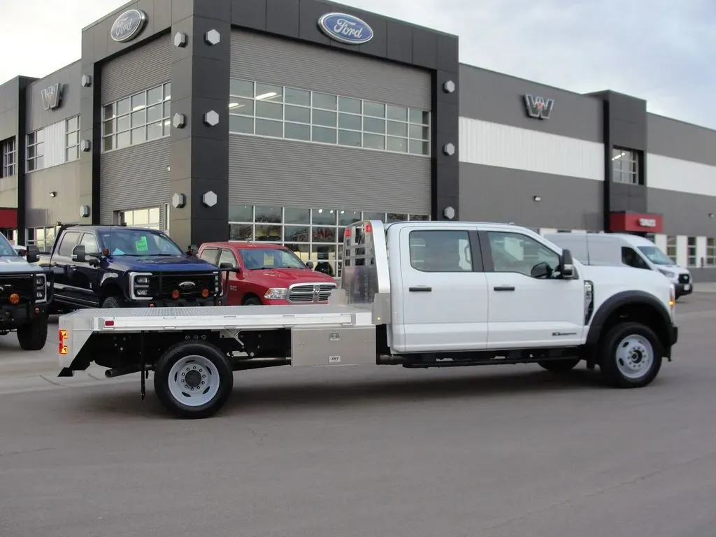 2026 Ford Super Duty F-550 XL | Photo 5 of 16