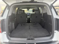 2023 GMC Acadia SLT | Thumbnail Photo 9 of 22