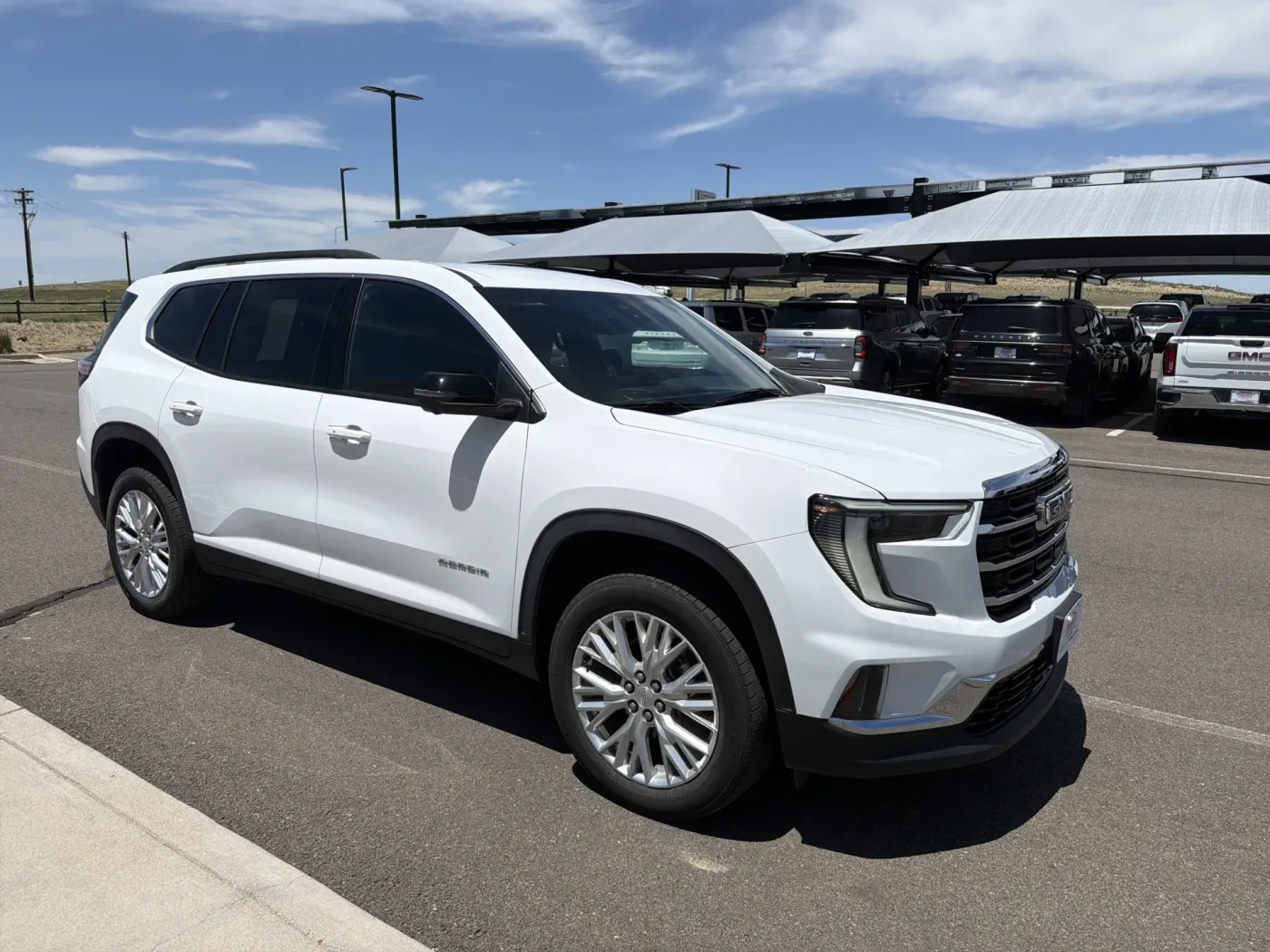 2024 GMC Acadia AWD Elevation | Photo 4 of 25