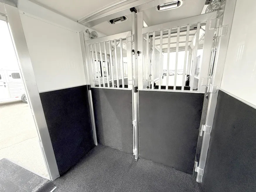 2026 Cimarron Norstar 4HGN Head to Head | Photo 19 of 22