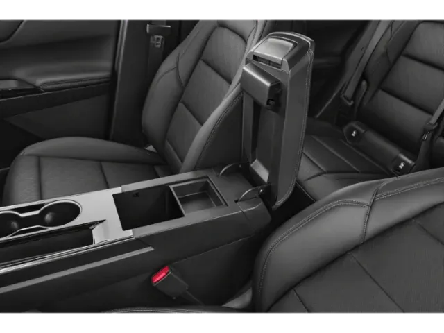 2025 Chevrolet Equinox | Photo 10 of 13