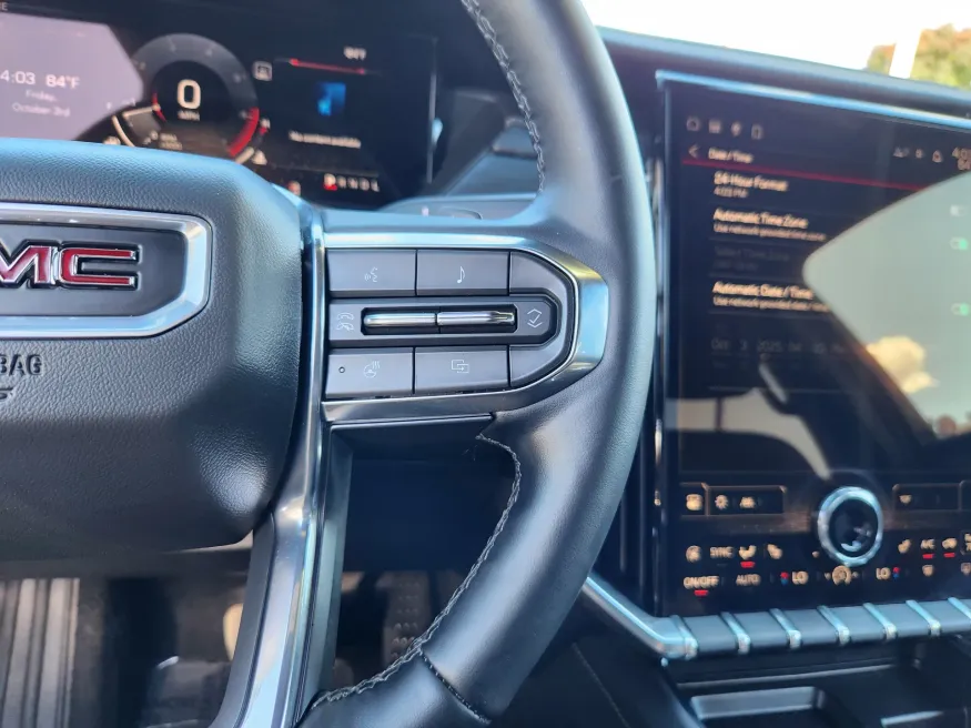 2025 GMC Acadia AWD Elevation | Photo 25 of 29