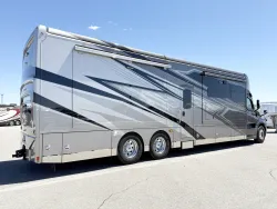 2026 Renegade XL 45QS | Thumbnail Photo 18 of 28