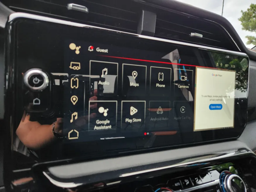 2025 GMC Sierra 2500HD AT4 | Photo 25 of 32