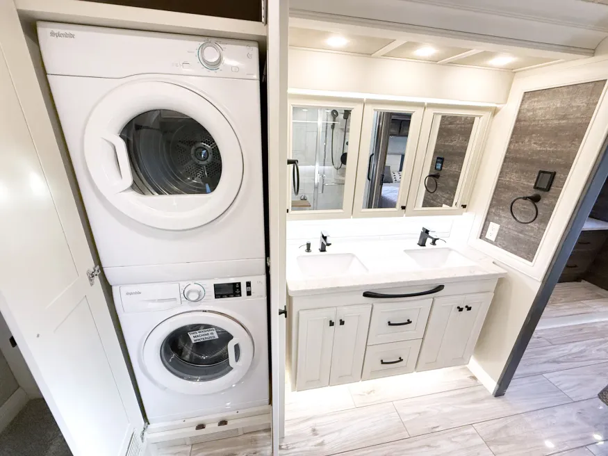 2023 Tiffin Allegro Bus 45FP | Photo 19 of 35