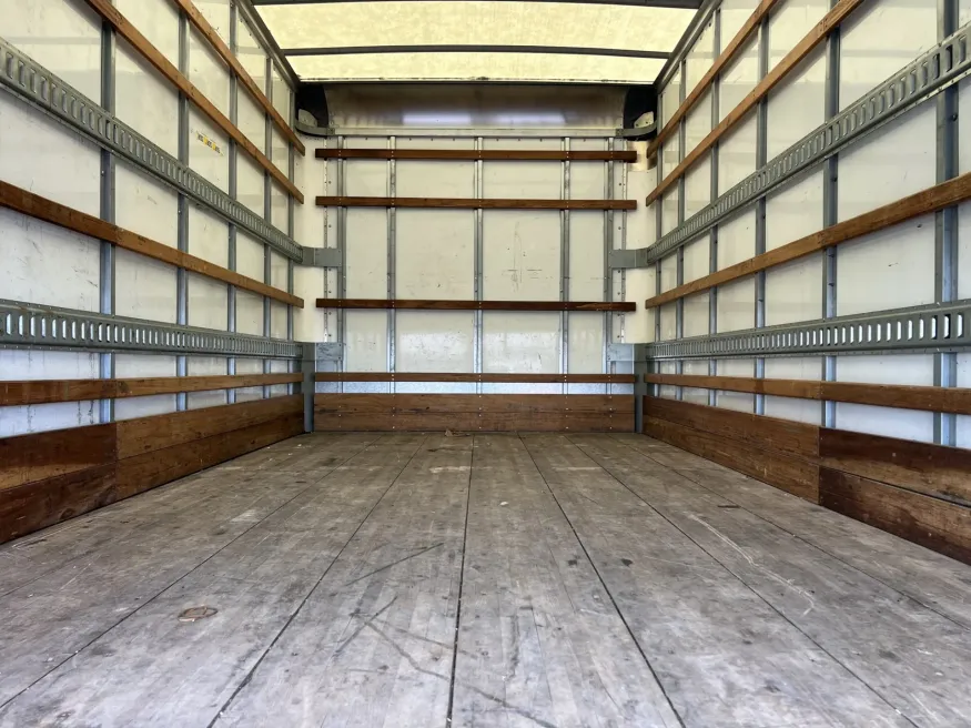 2020 Isuzu NPR | Photo 8 of 16