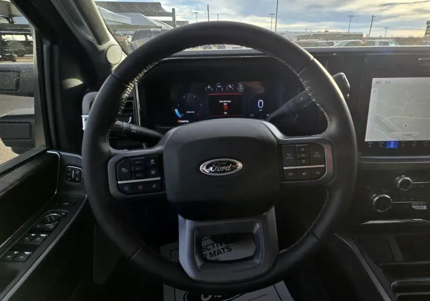 2026 Ford Super Duty F-250 | Photo 14 of 29