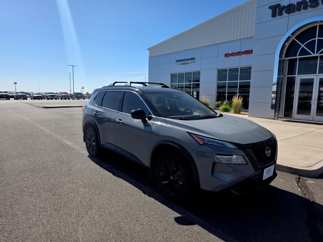 2023 Nissan Rogue SV 
