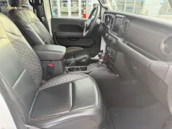 2023 Jeep Gladiator High Altitude | Thumbnail Photo 10 of 18