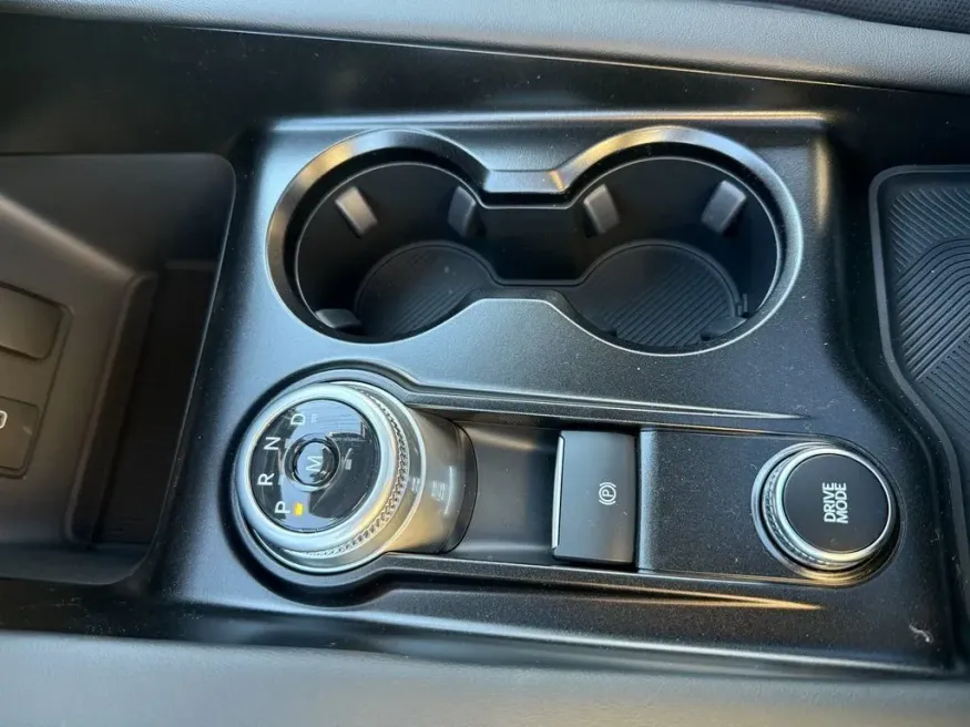 2026 Ford Explorer | Photo 25 of 32