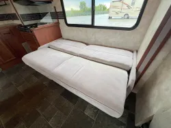 2014 Winnebago Access 31J | Thumbnail Photo 17 of 38