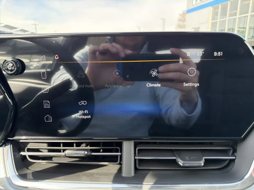 2026 Chevrolet Trax LT | Photo 15 of 19