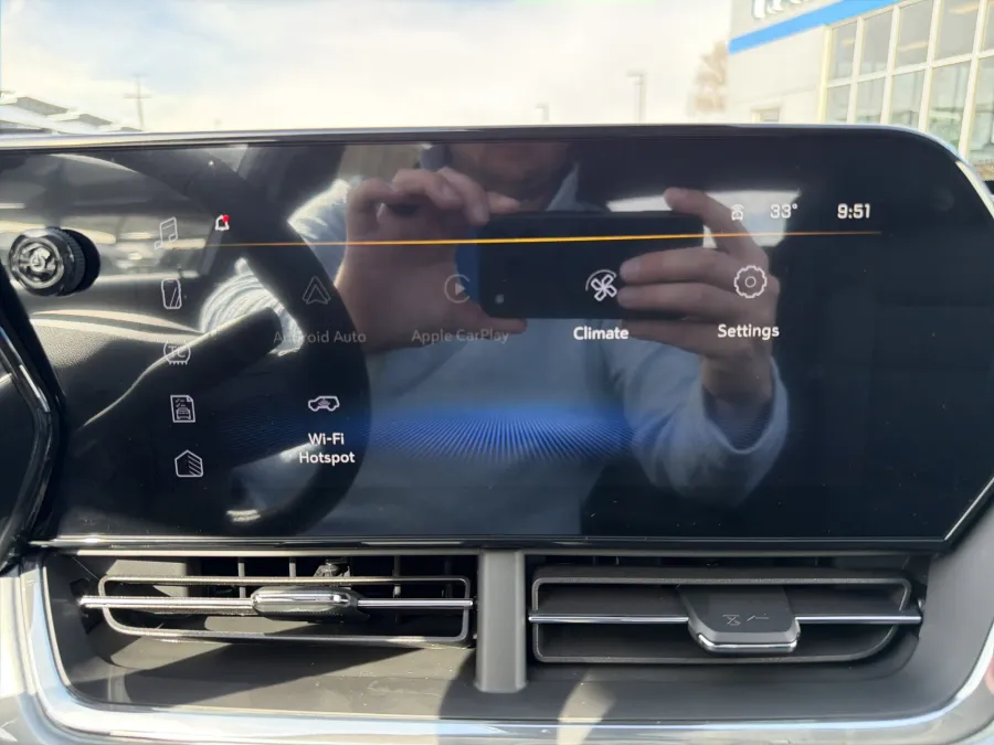 2026 Chevrolet Trax LT | Photo 15 of 19