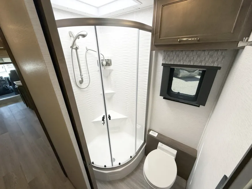 2026 Renegade Verona 36VSB | Photo 14 of 28