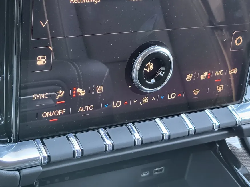 2026 GMC Yukon XL Elevation | Photo 16 of 27