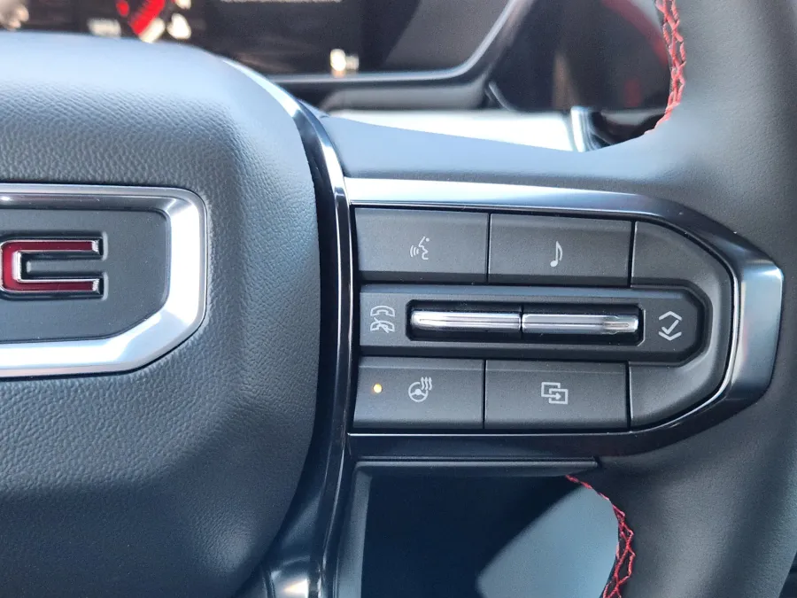 2026 GMC Canyon 4WD AT4X | Photo 18 of 25