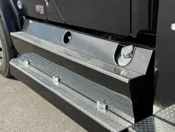 2024 Freightliner M2 112 Laredo | Thumbnail Photo 28 of 30