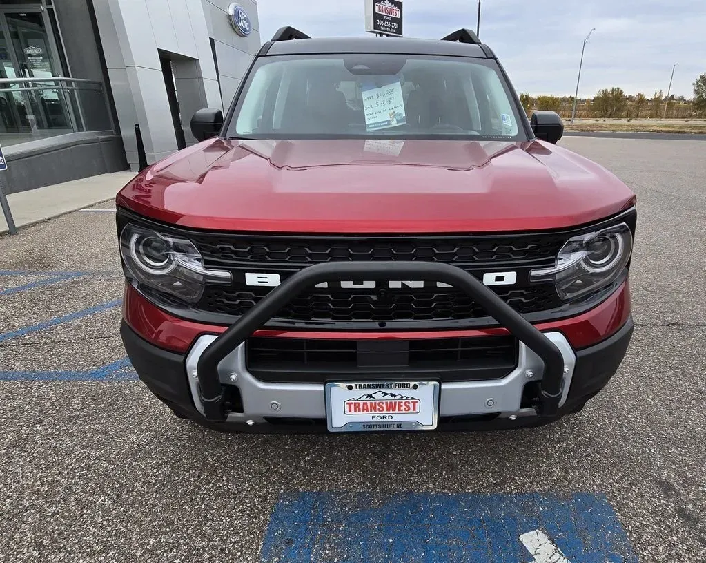 2025 Ford Bronco Sport | Photo 2 of 32