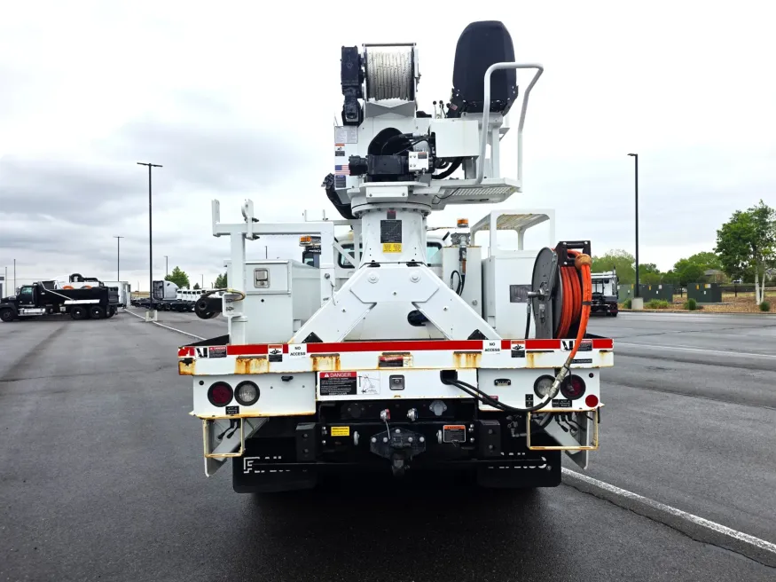 2022 Freightliner M2 106 | Photo 9 of 36