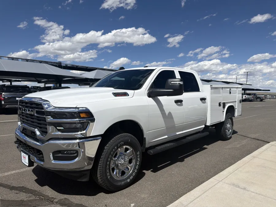 2026 RAM 2500 Tradesman | Photo 3 of 30
