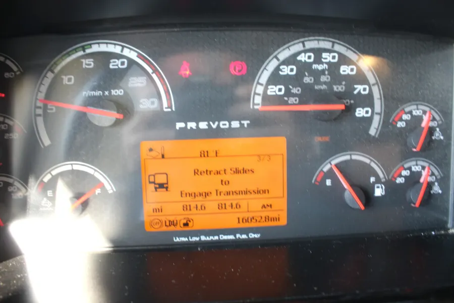 2023 Emerald Prevost H3-45 Triple Slide | Photo 6 of 22