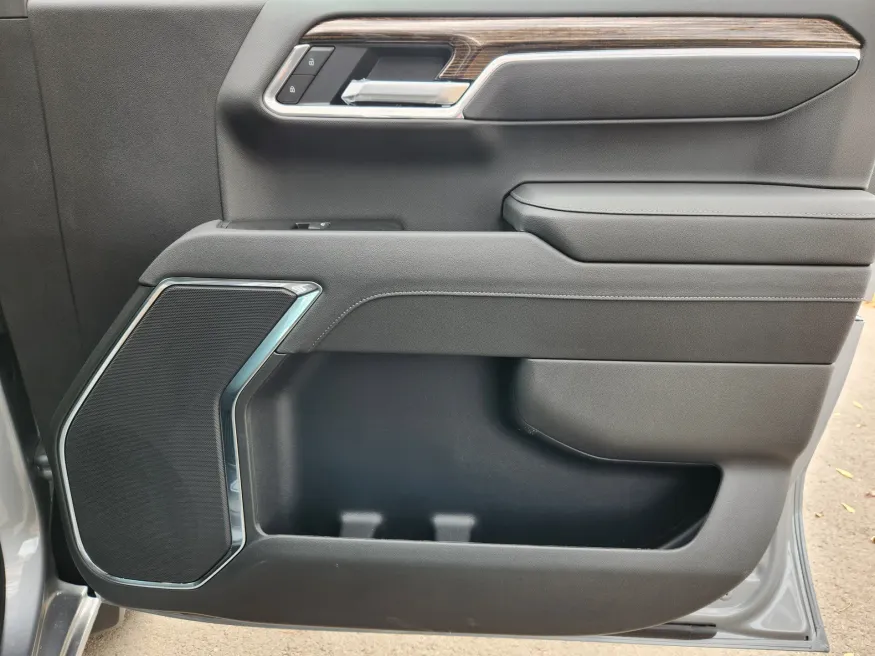 2026 GMC Sierra 1500 Elevation | Photo 16 of 28