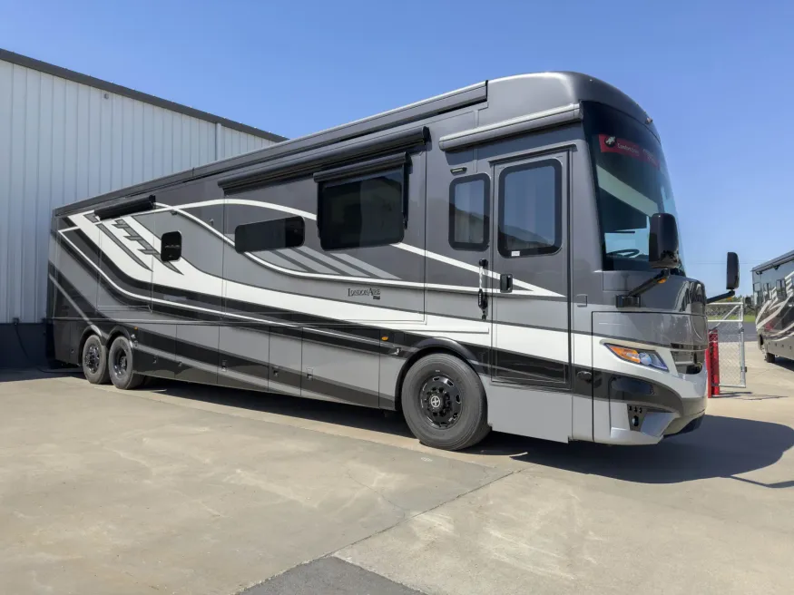 2027 Newmar London Aire 4569 | Photo 5 of 45